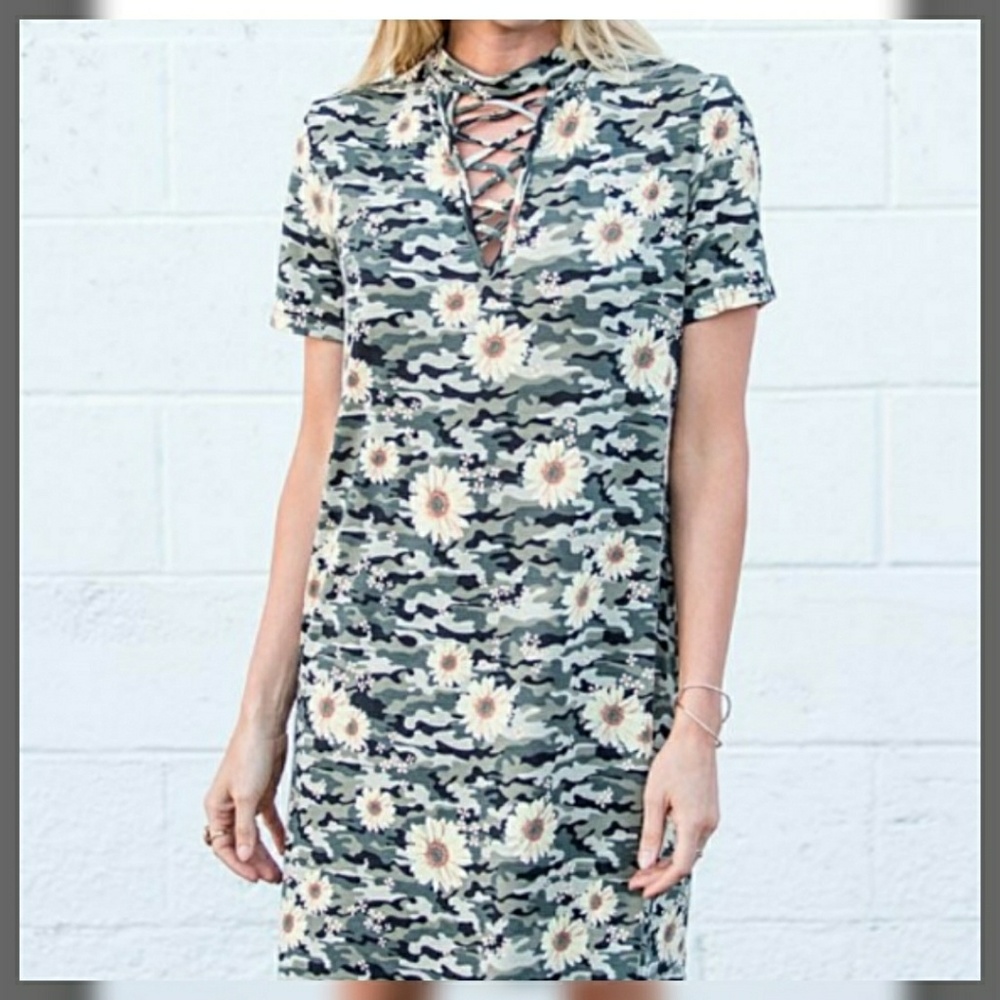 Camo Floral Crisscross Neck Shortsleeved Dress